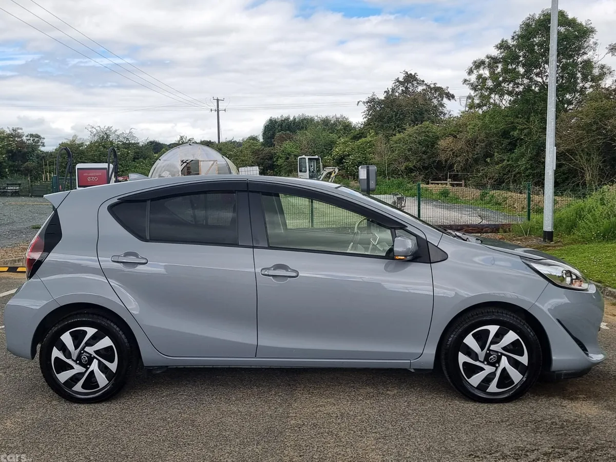 Toyota Aqua Hatchback, Petrol Hybrid, 2021, Grey