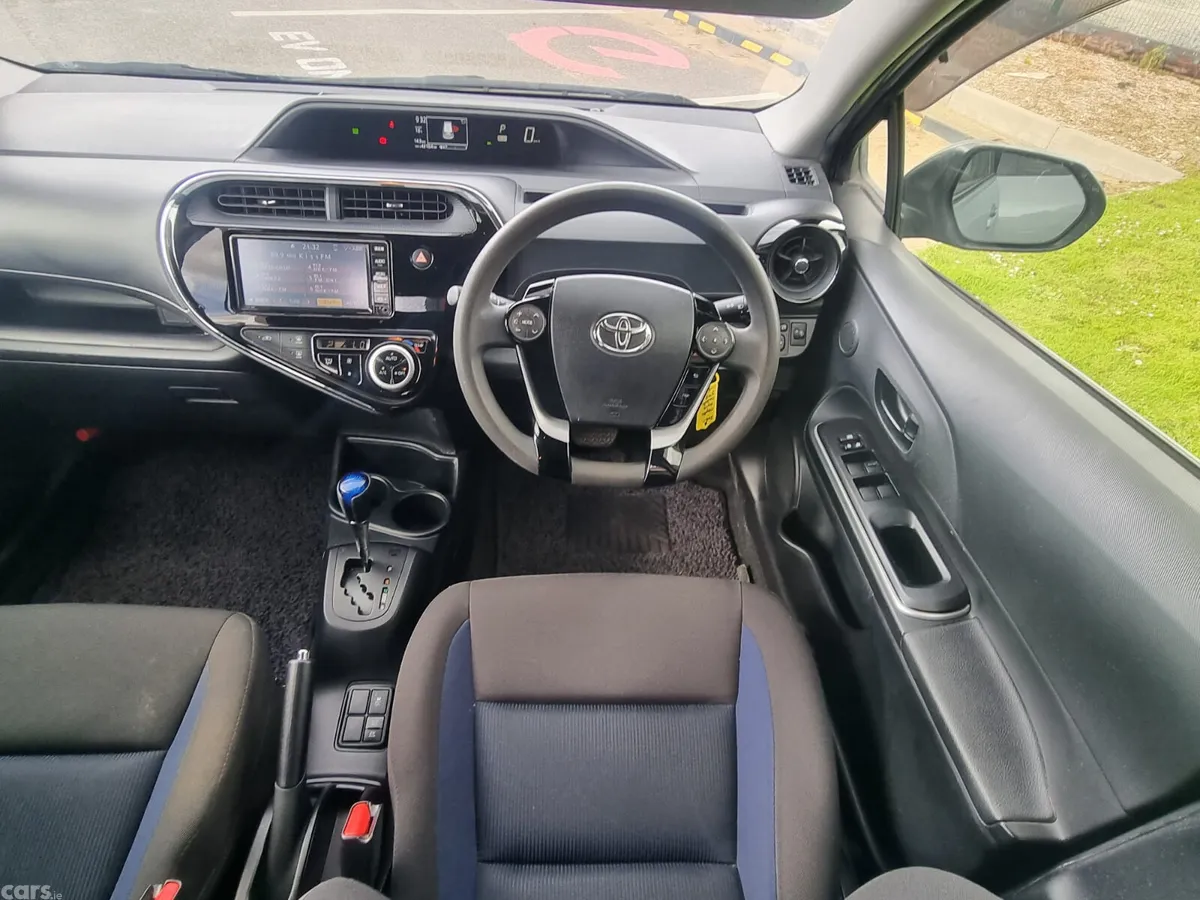 Toyota Aqua Hatchback, Petrol Hybrid, 2021, Grey