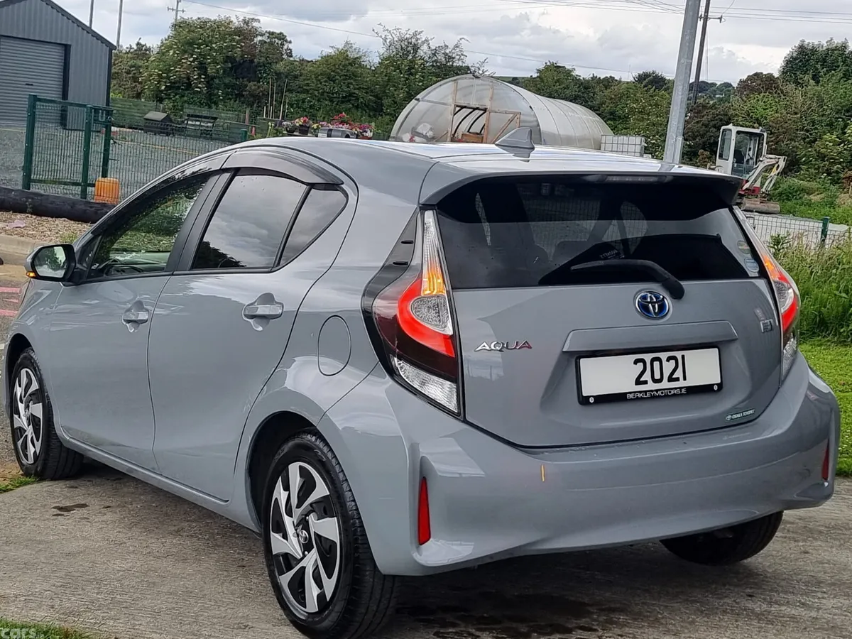 Toyota Aqua Hatchback, Petrol Hybrid, 2021, Grey