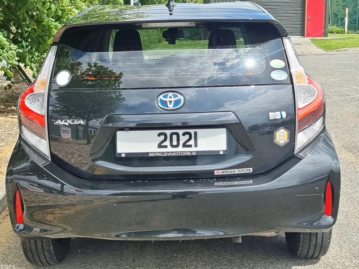 Toyota Aqua Hatchback, Petrol Hybrid, 2021, Black