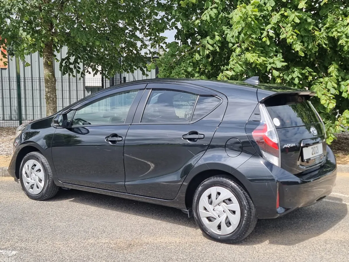 Toyota Aqua Hatchback, Petrol Hybrid, 2021, Black