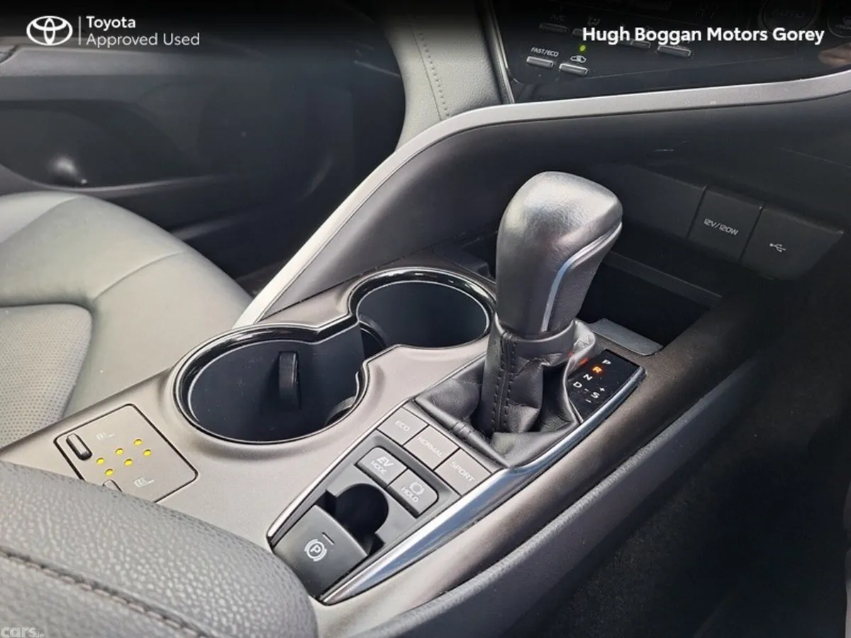 Toyota Camry Saloon, Petrol Hybrid, 2023, Black