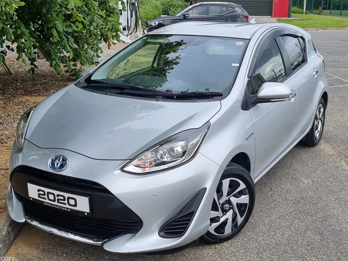 Toyota Aqua Hatchback, Petrol Hybrid, 2020, Silver