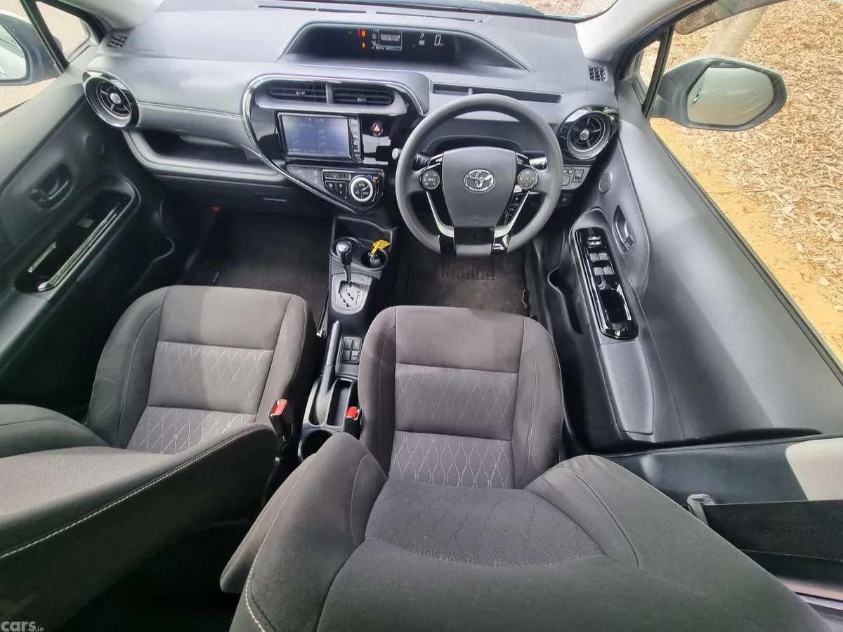 Toyota Aqua Hatchback, Petrol Hybrid, 2020, Silver