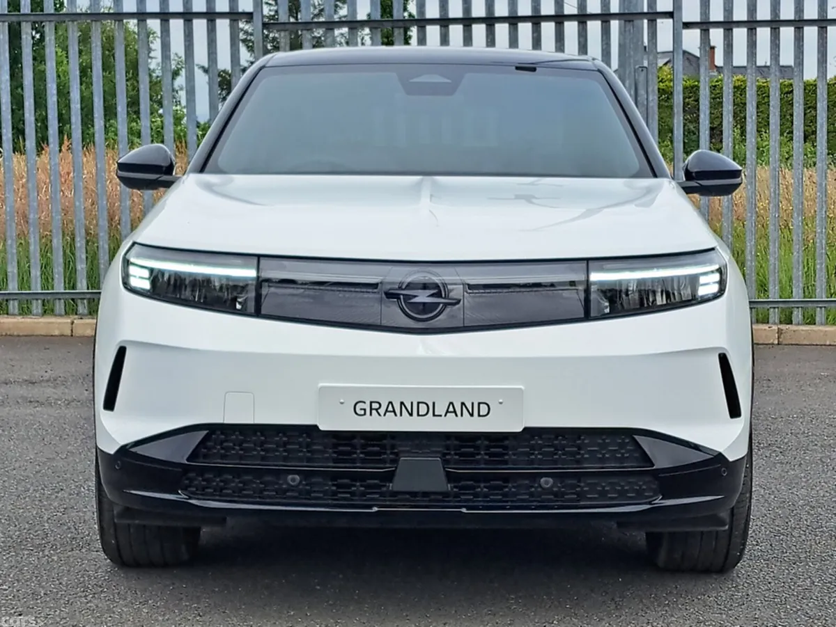 Opel Grandland SUV, Electric, 2027, White