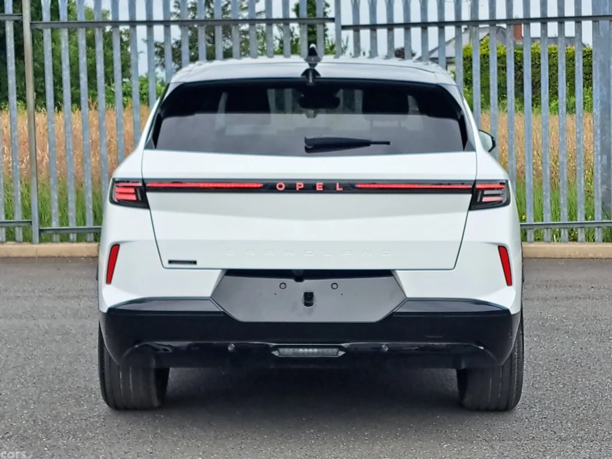 Opel Grandland SUV, Electric, 2027, White