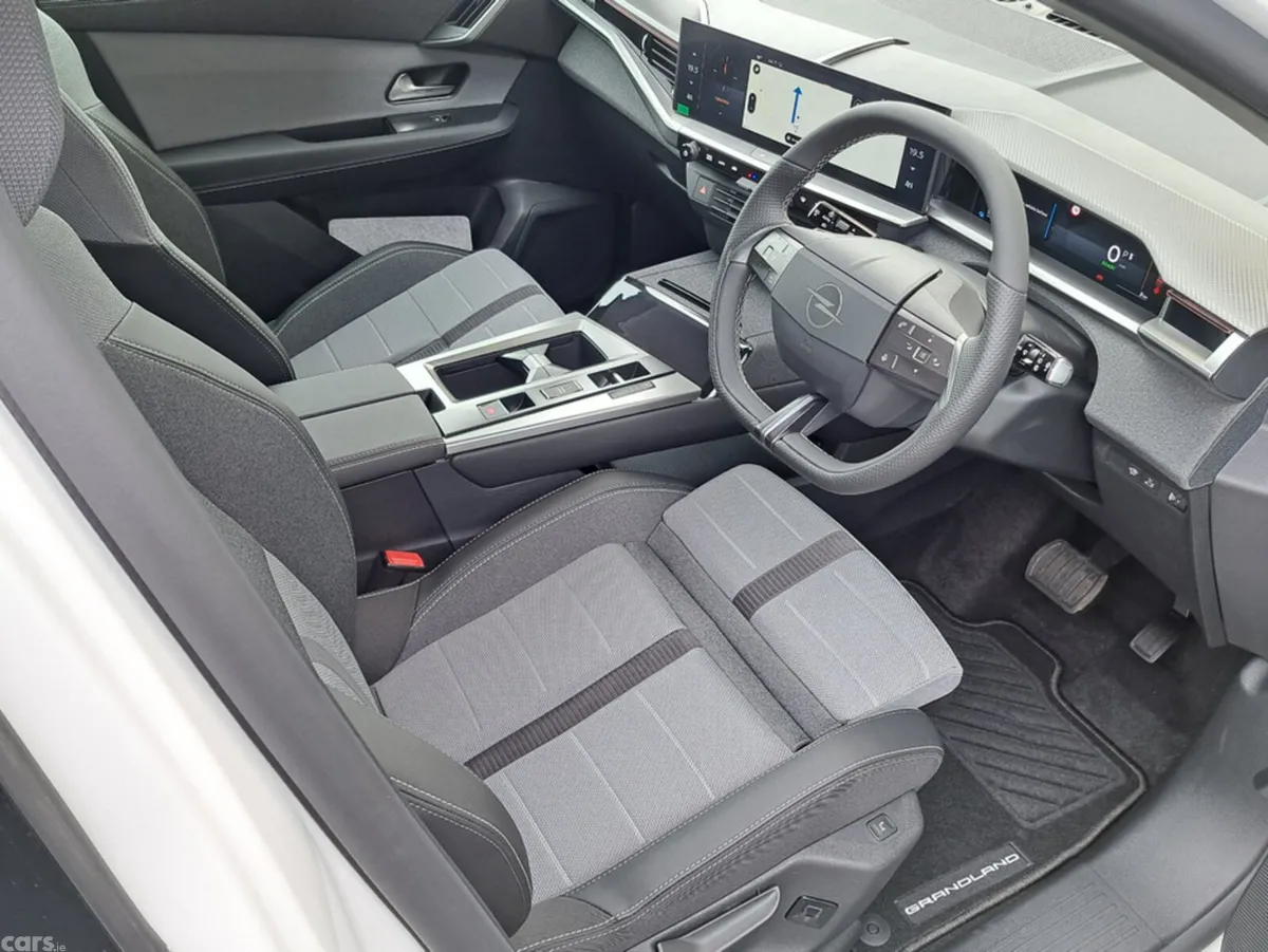 Opel Grandland SUV, Electric, 2027, White
