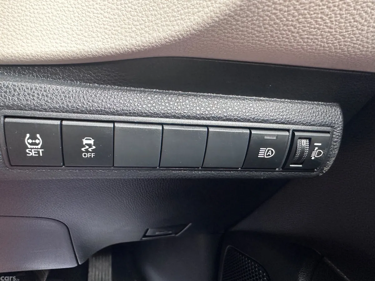 Toyota Corolla Saloon, Petrol Hybrid, 2022, Grey