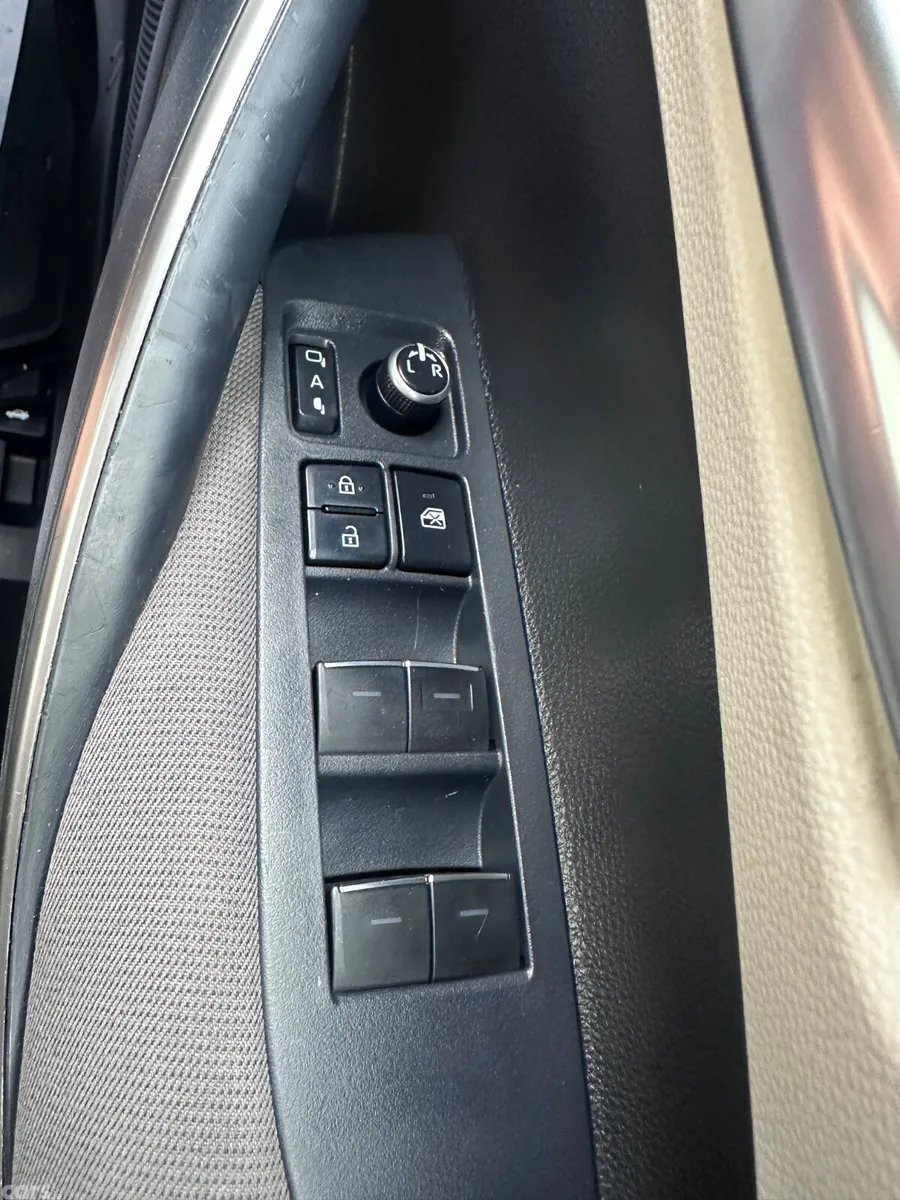 Toyota Corolla Saloon, Petrol Hybrid, 2022, Grey
