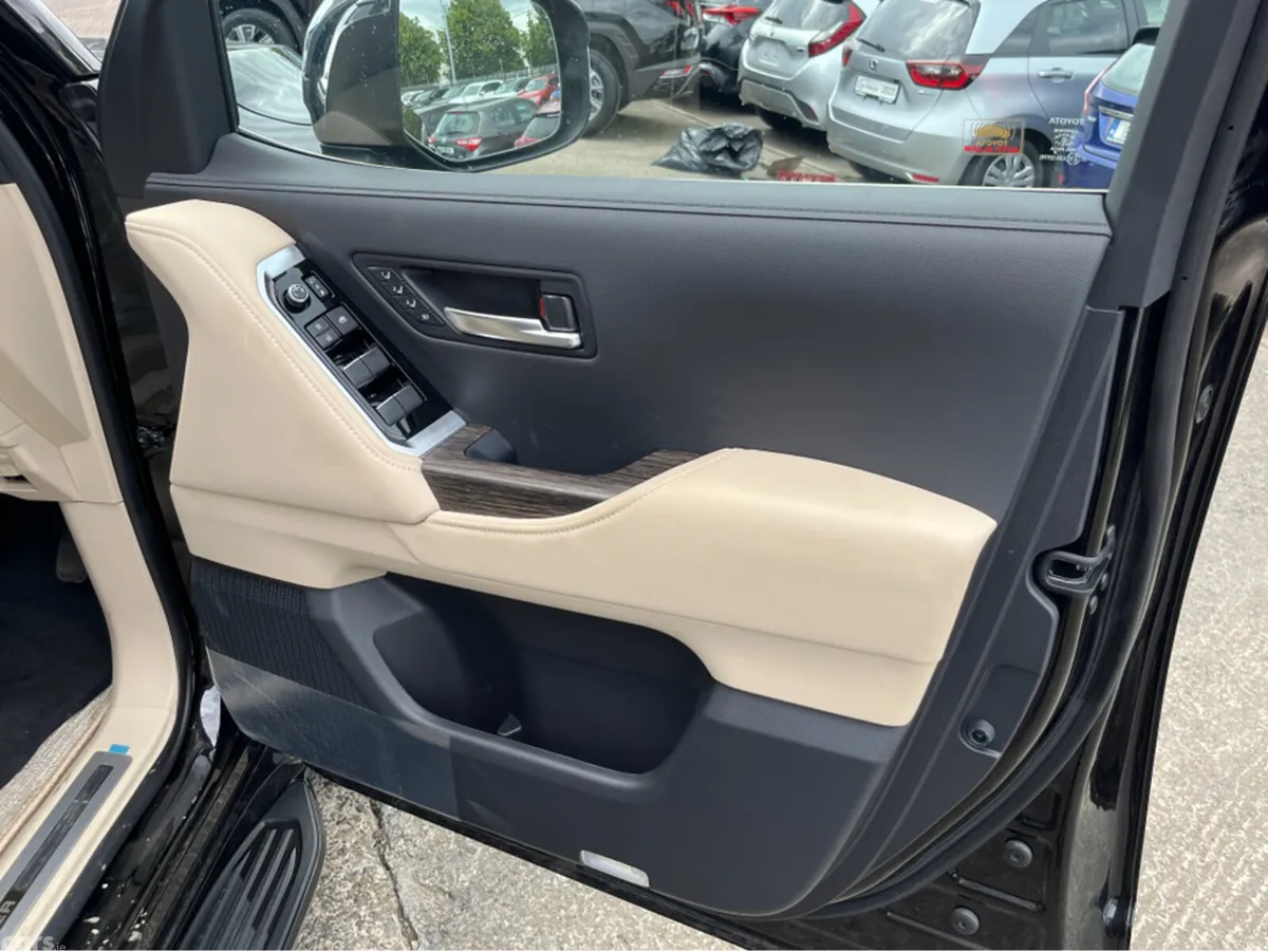 Toyota Land Cruiser SUV, Diesel, 2025, Black