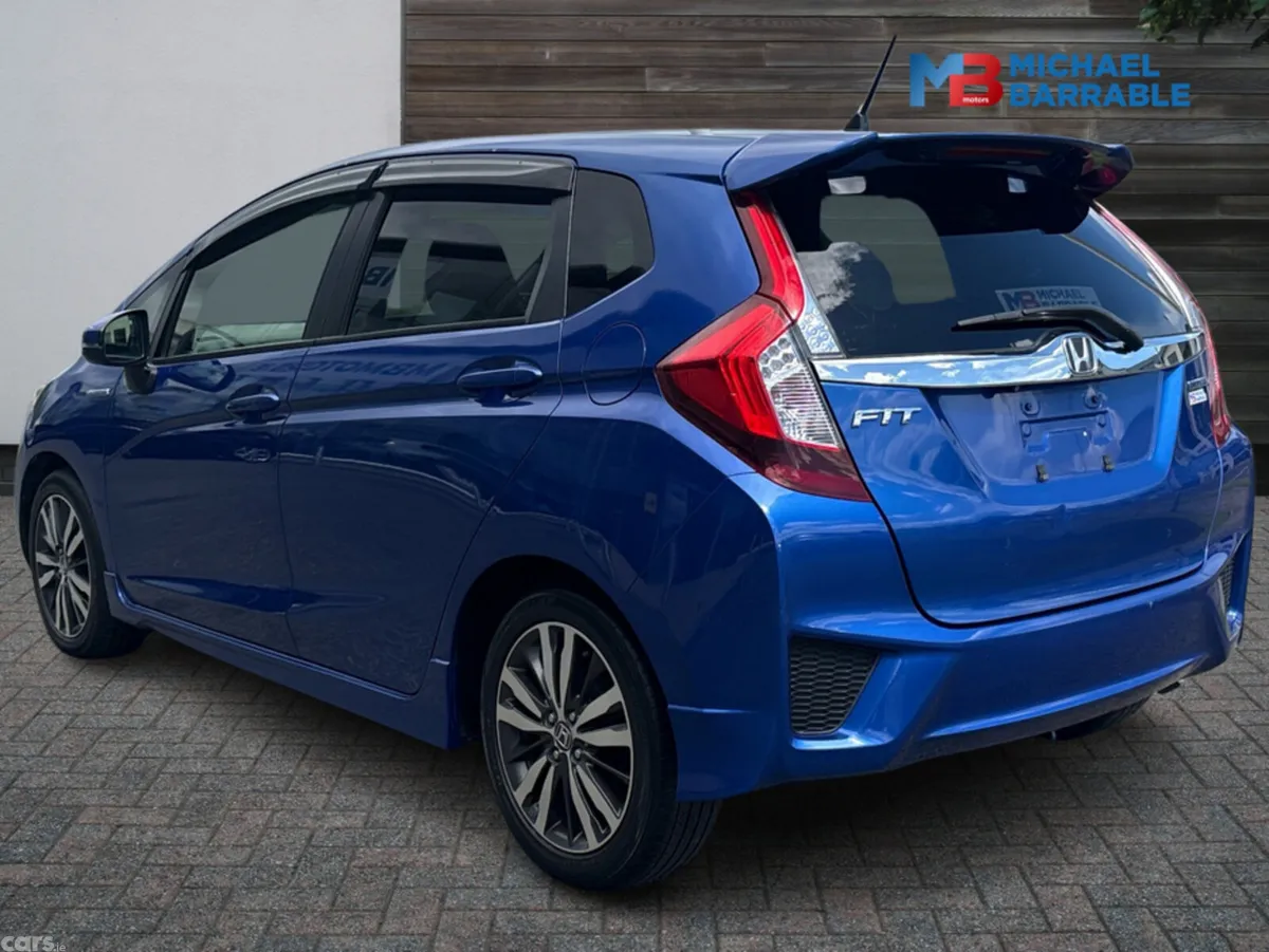Honda Fit Hatchback, Petrol Hybrid, 2016, Blue