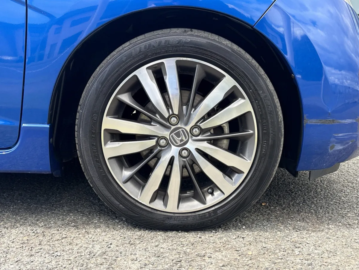 Honda Fit Hatchback, Petrol Hybrid, 2016, Blue