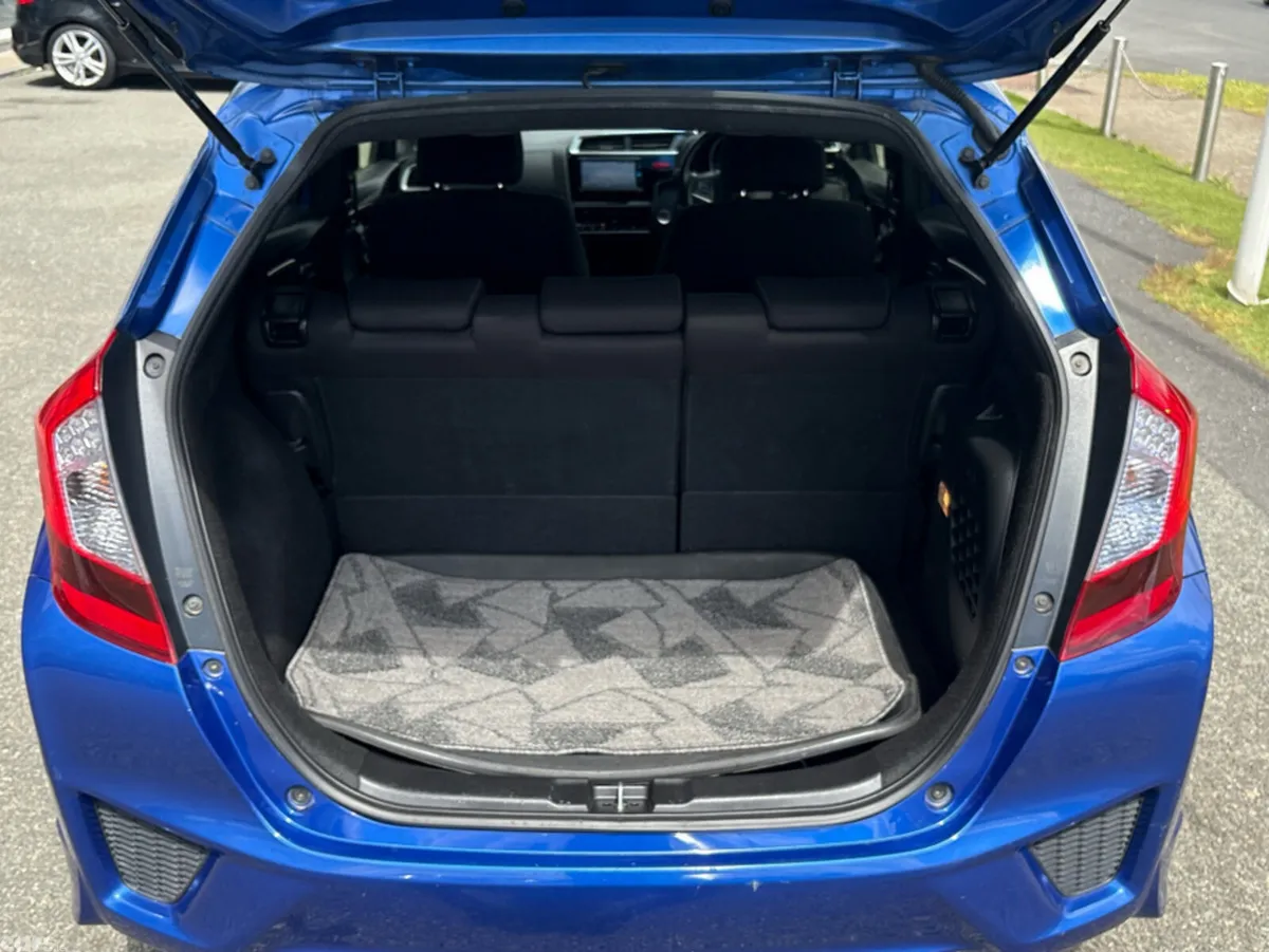 Honda Fit Hatchback, Petrol Hybrid, 2016, Blue