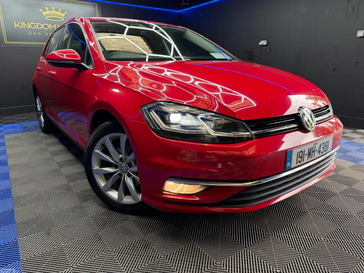 Volkswagen Golf Hatchback, Petrol, 2019, Red