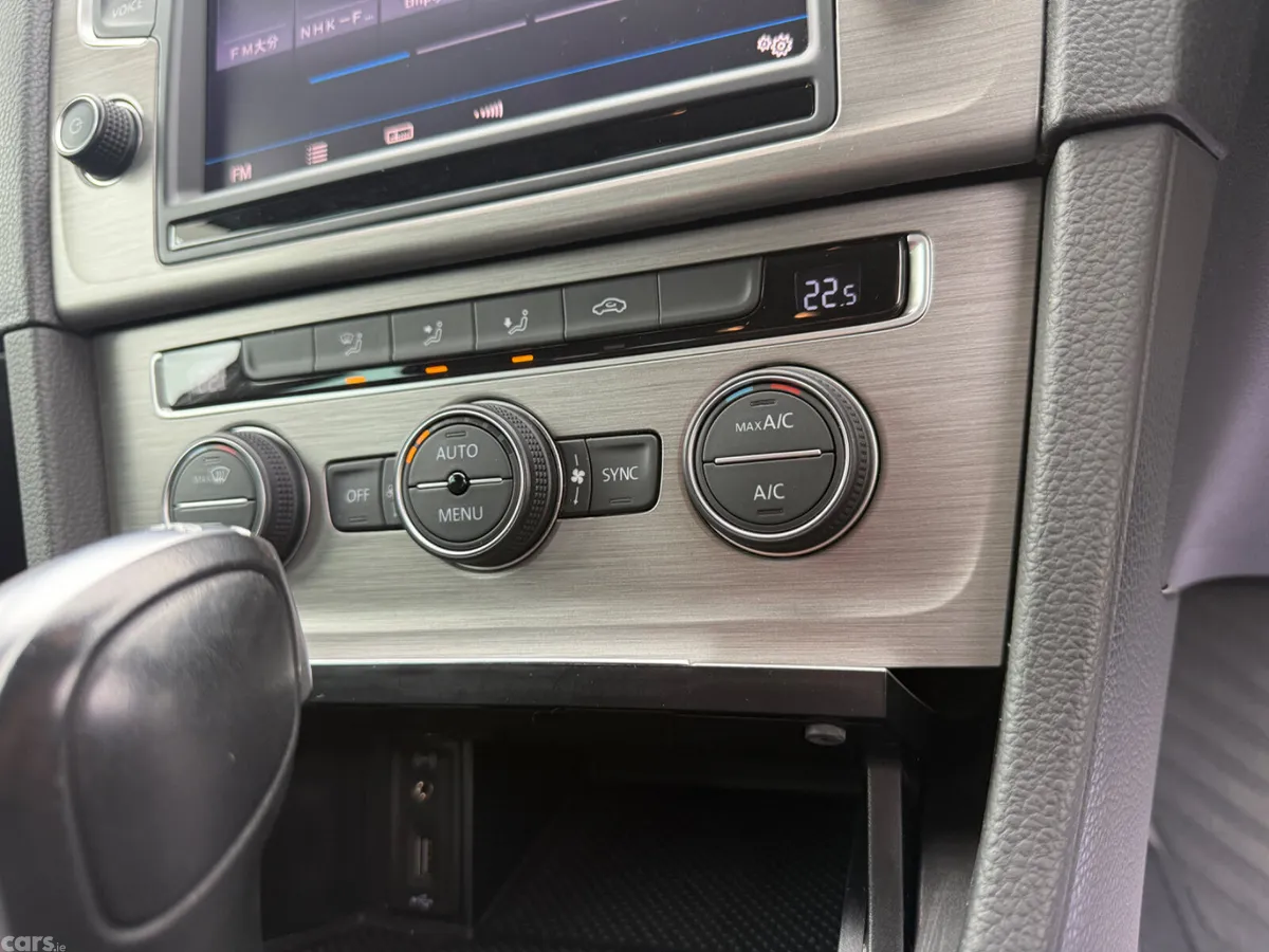 Volkswagen Golf Hatchback, Petrol, 2017, Silver