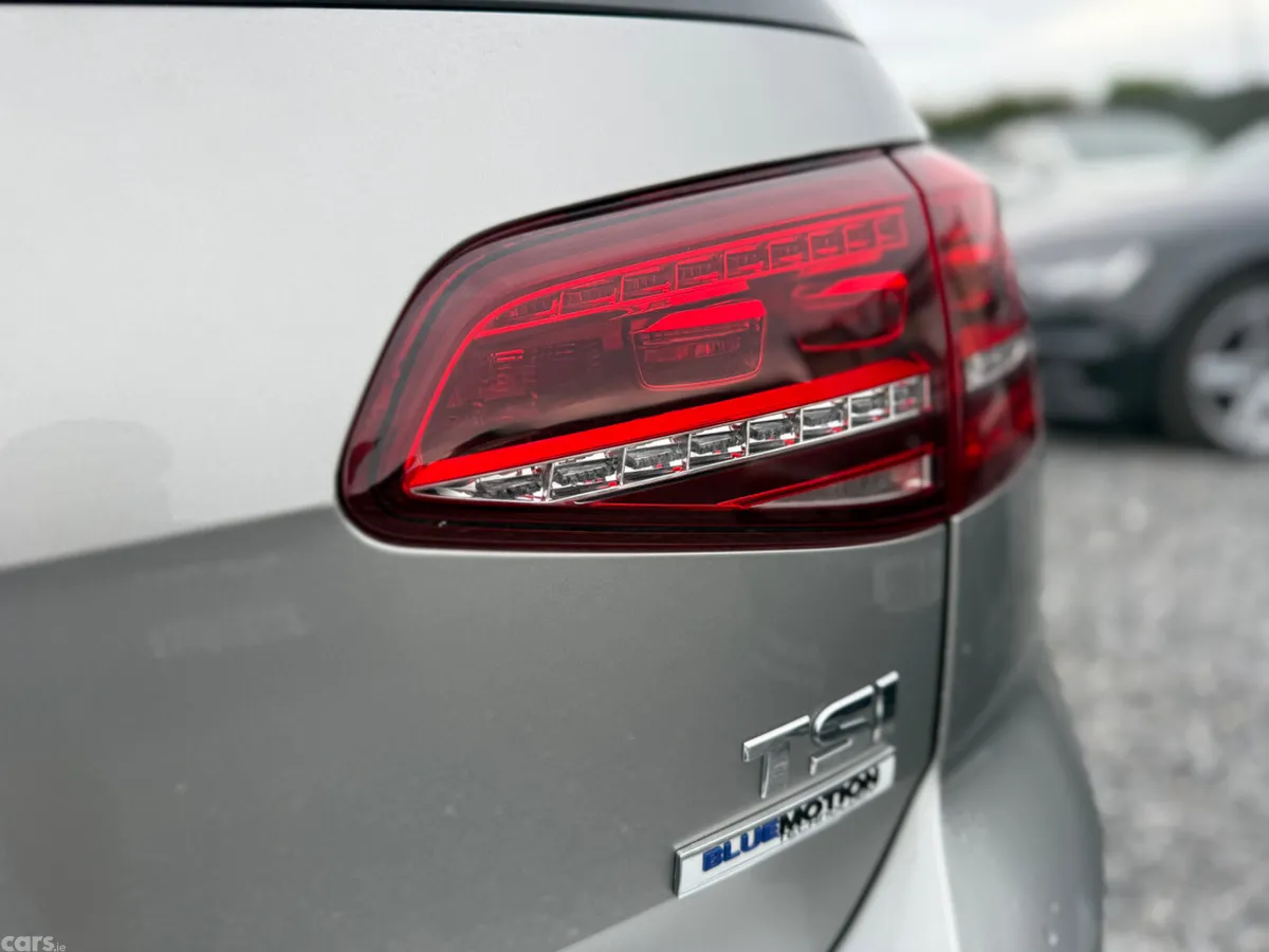 Volkswagen Golf Hatchback, Petrol, 2017, Silver