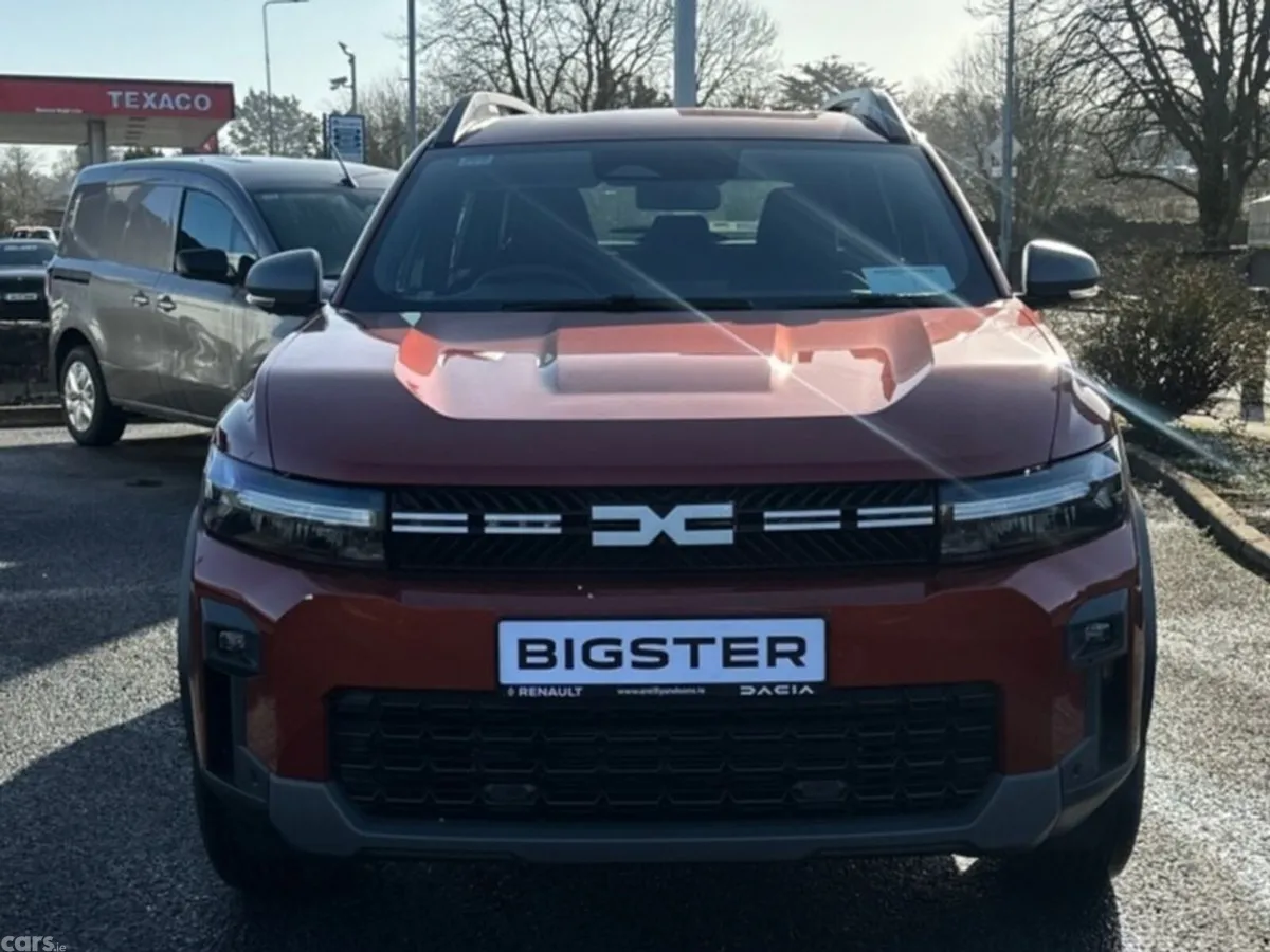 Dacia Bigster SUV, Petrol Hybrid, 2026, Orange