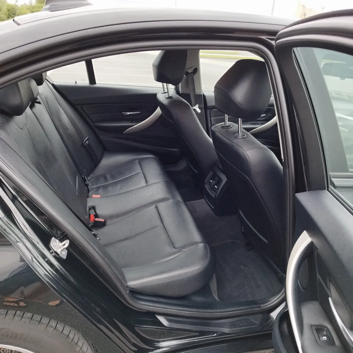BMW 3-Series Saloon, Diesel, 2015, Black