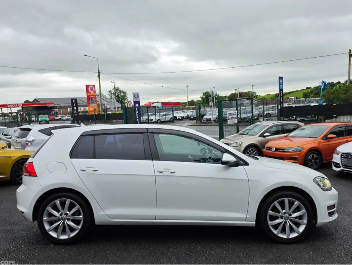 Volkswagen Golf Hatchback, Petrol, 2015, White