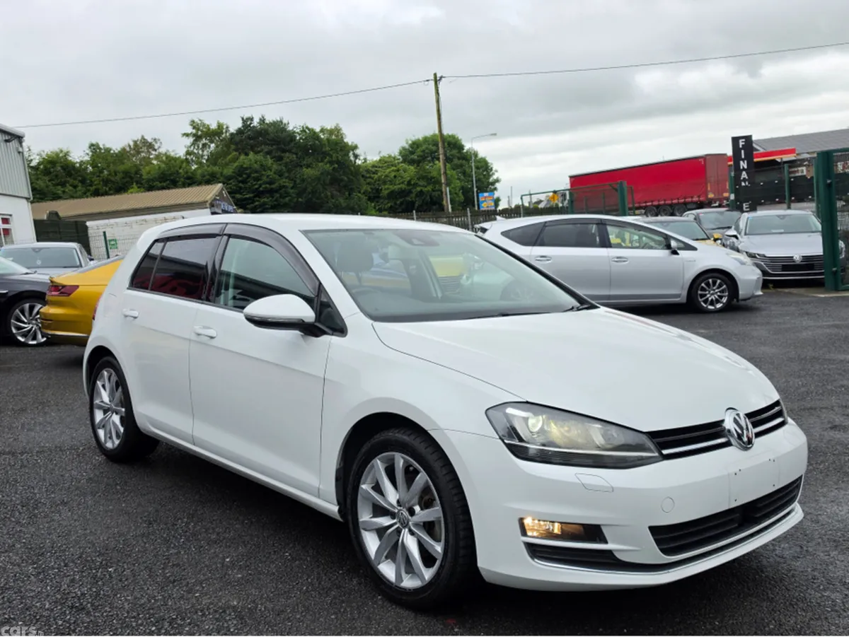Volkswagen Golf Hatchback, Petrol, 2015, White