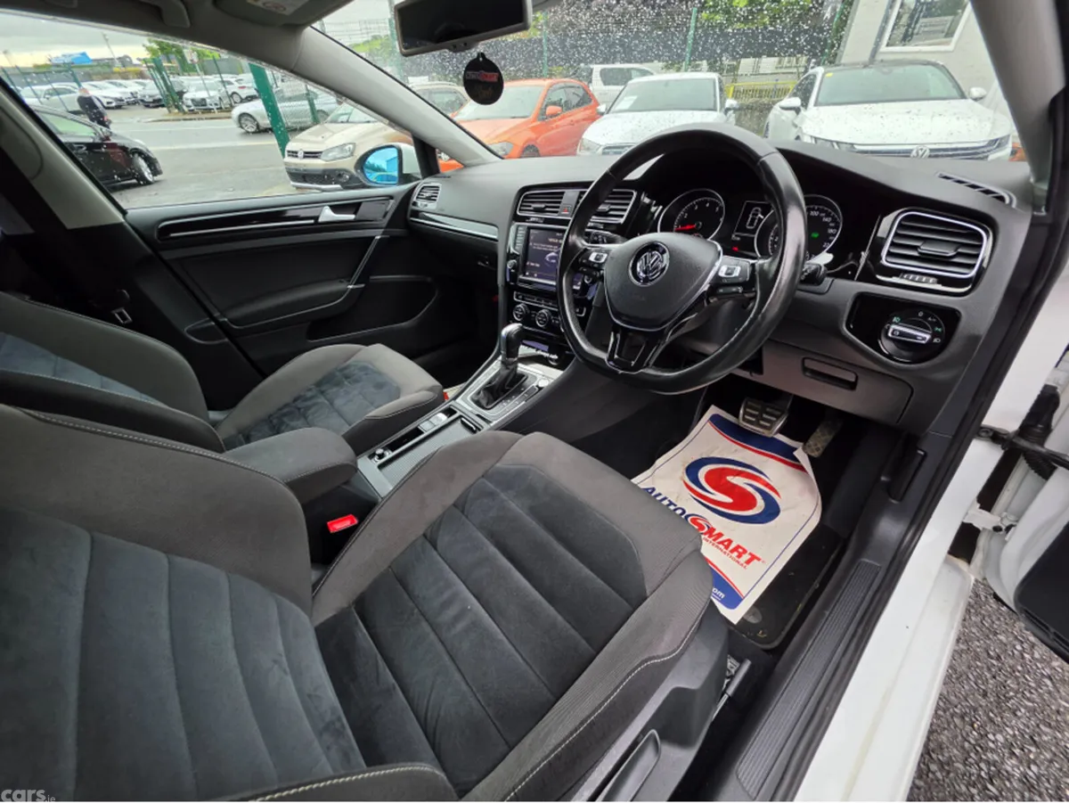 Volkswagen Golf Hatchback, Petrol, 2015, White