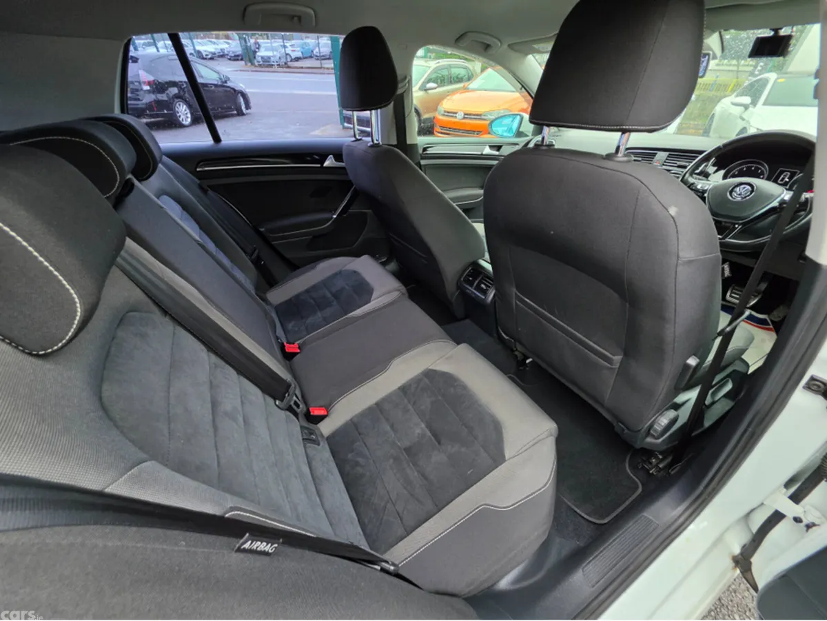 Volkswagen Golf Hatchback, Petrol, 2015, White