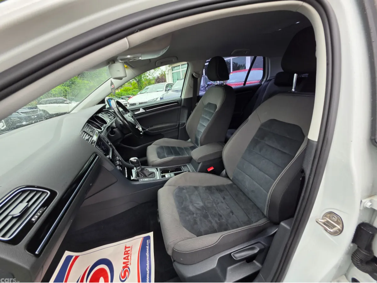 Volkswagen Golf Hatchback, Petrol, 2015, White