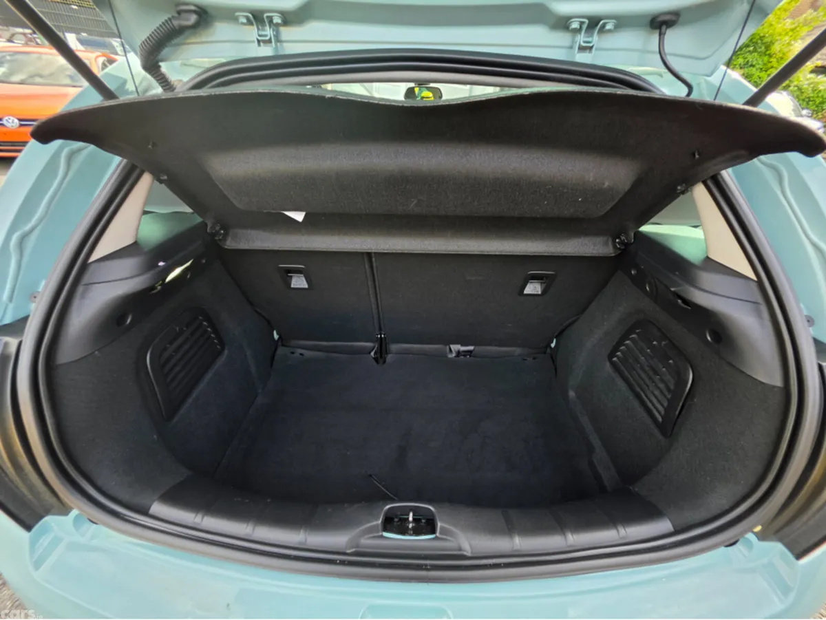 Citroen C3 Hatchback, Petrol, 2017, Blue