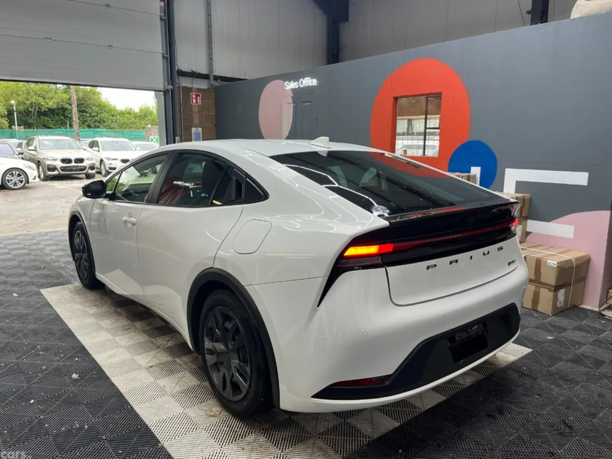 Toyota Prius Estate, Petrol, 2024, White