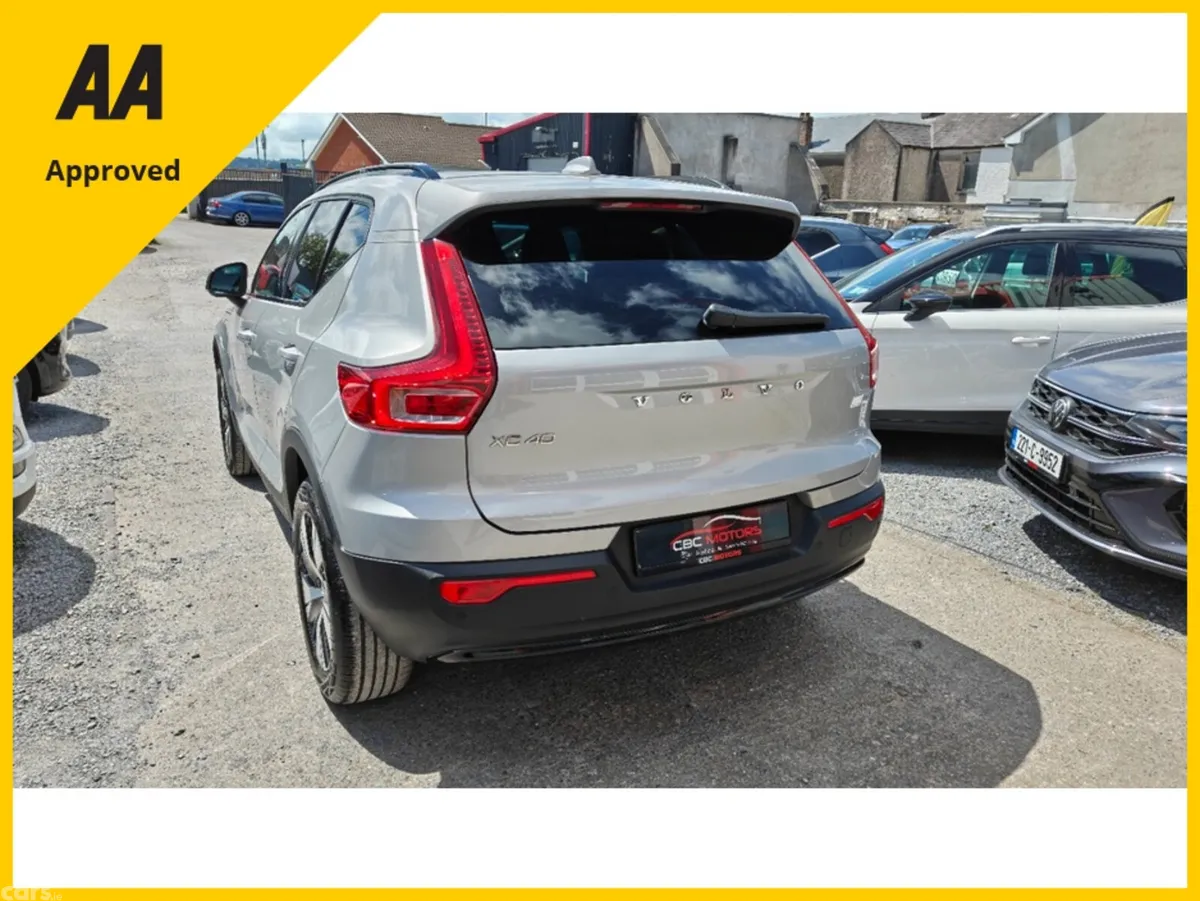 Volvo XC40 SUV, Petrol Plug-in Hybrid, 2023, Silver