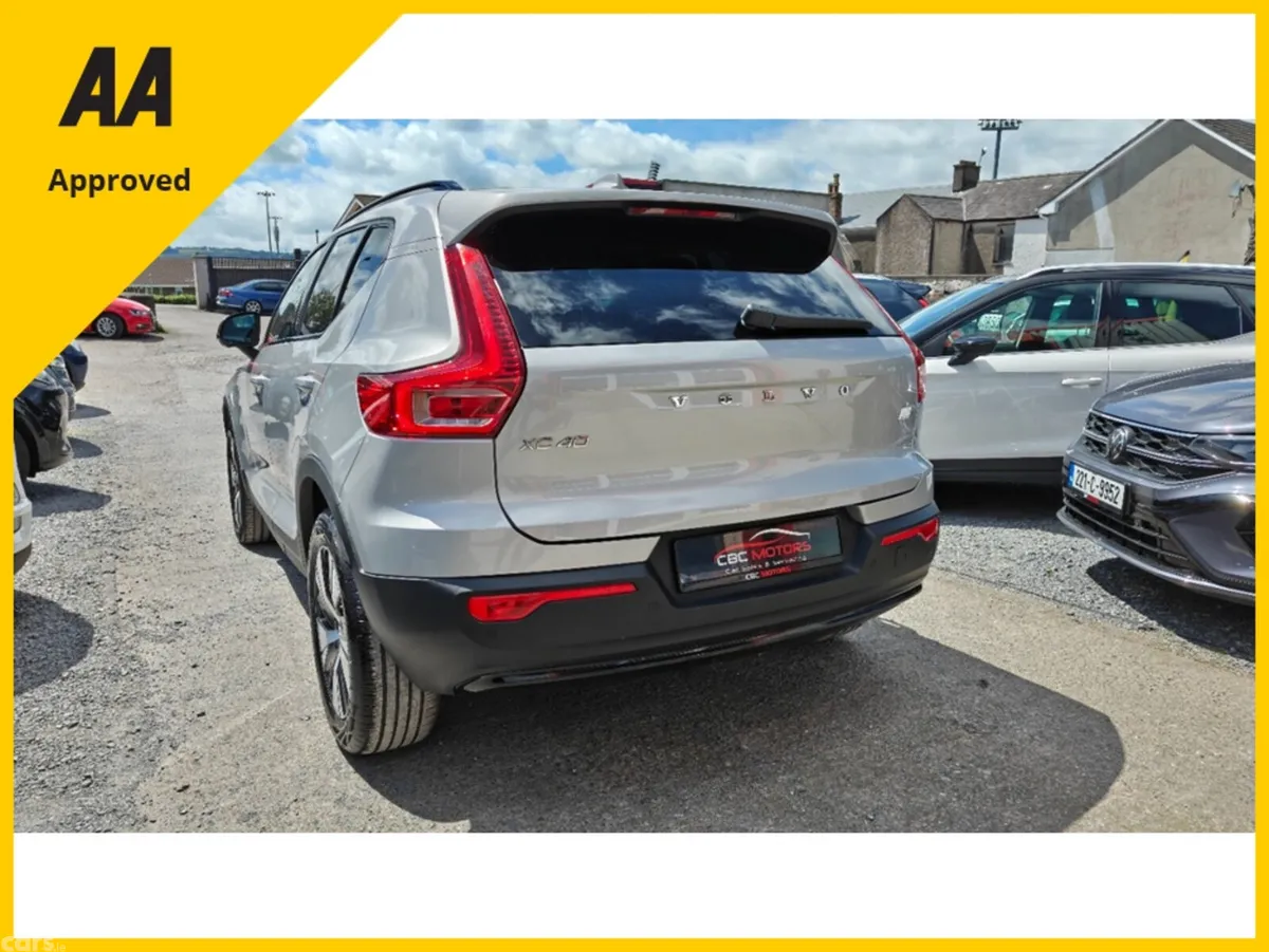 Volvo XC40 SUV, Petrol Plug-in Hybrid, 2023, Silver
