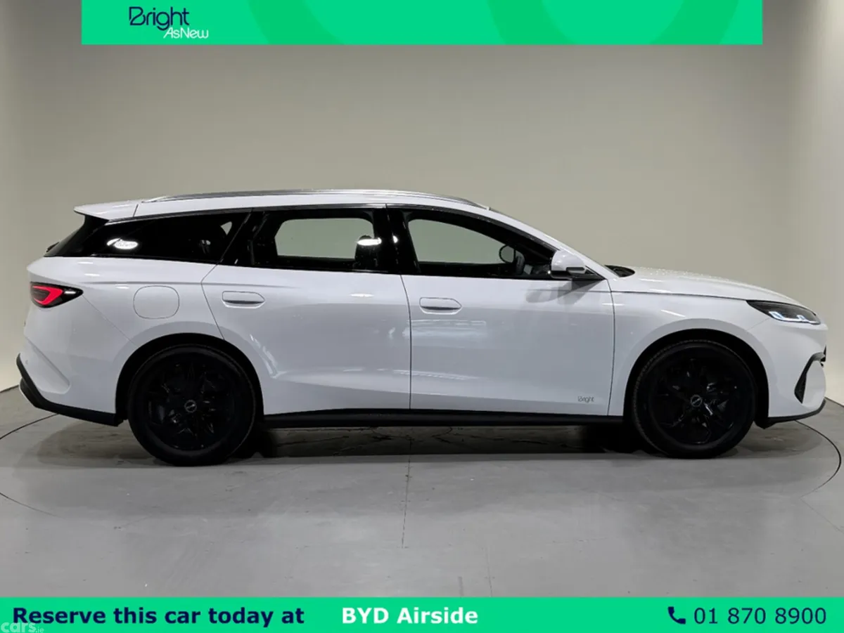 BYD SEAL Hatchback, Petrol Plug-in Hybrid, 2026, White