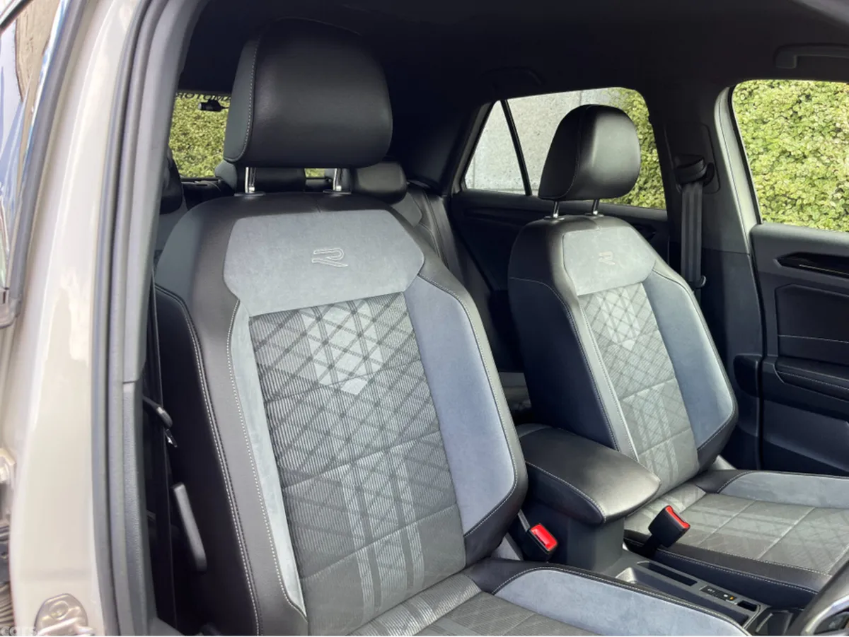 Volkswagen T-Roc SUV, Diesel, 2023, White