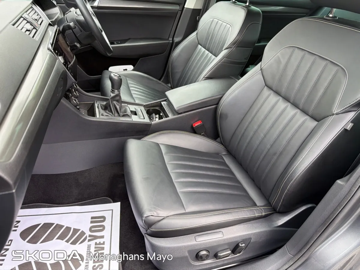 Skoda Superb Hatchback, Diesel, 2023, Grey