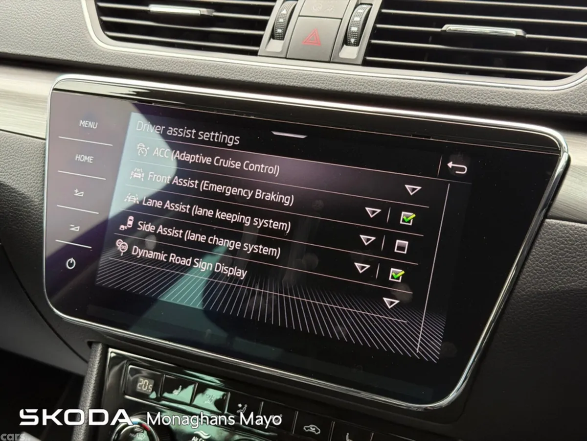 Skoda Superb Hatchback, Diesel, 2023, Grey
