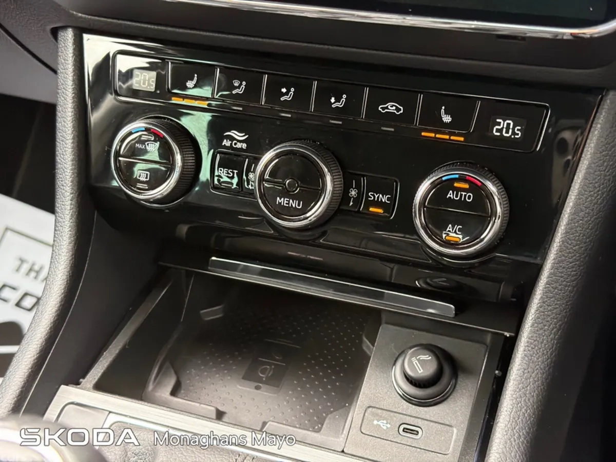 Skoda Superb Hatchback, Diesel, 2023, Grey