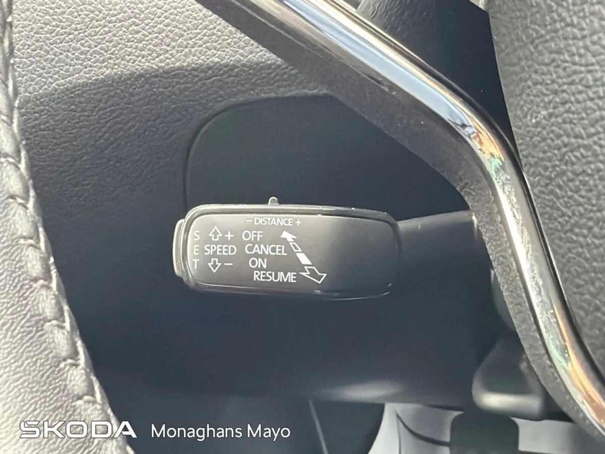 Skoda Superb Hatchback, Diesel, 2023, Grey