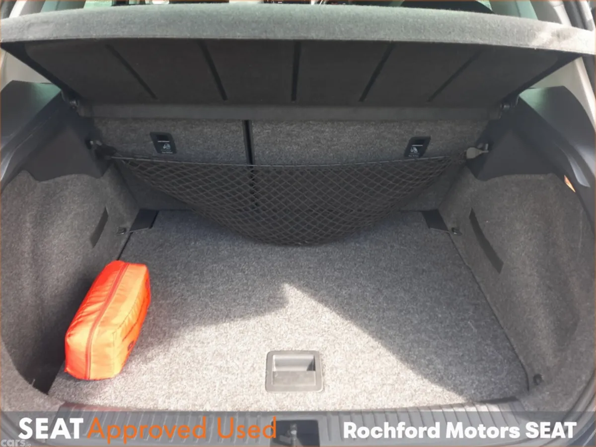 SEAT Arona Hatchback, Petrol, 2023, Grey