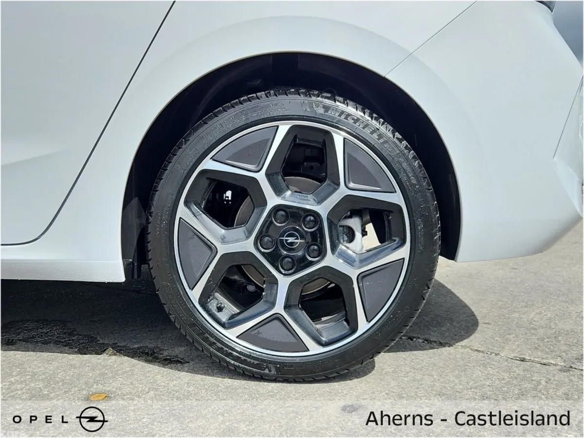 Opel Astra Hatchback, Petrol Hybrid, 2026, White