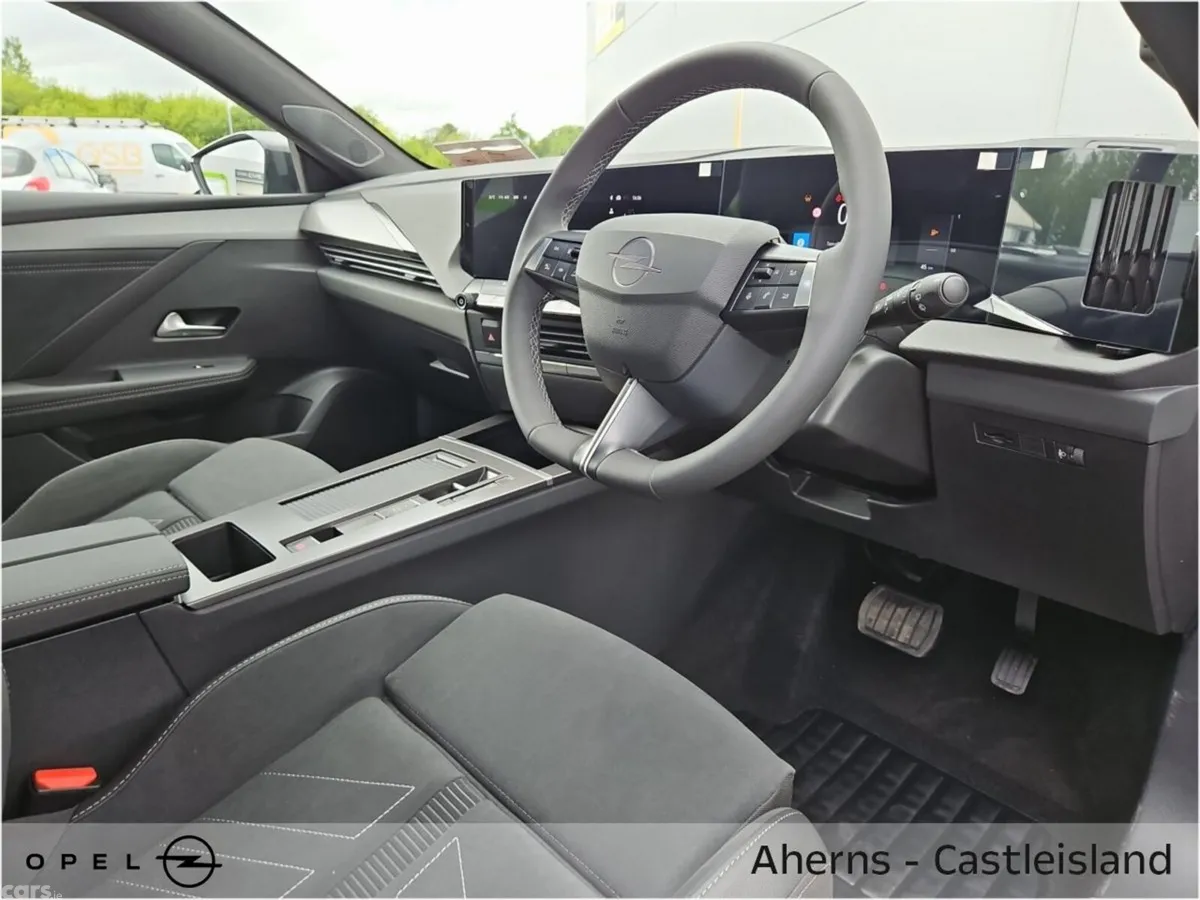 Opel Astra Hatchback, Petrol Hybrid, 2026, White