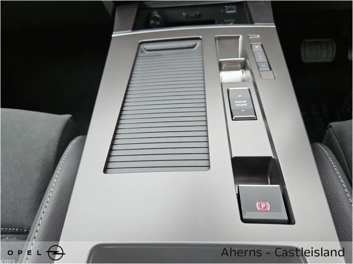 Opel Astra Hatchback, Petrol Hybrid, 2026, White