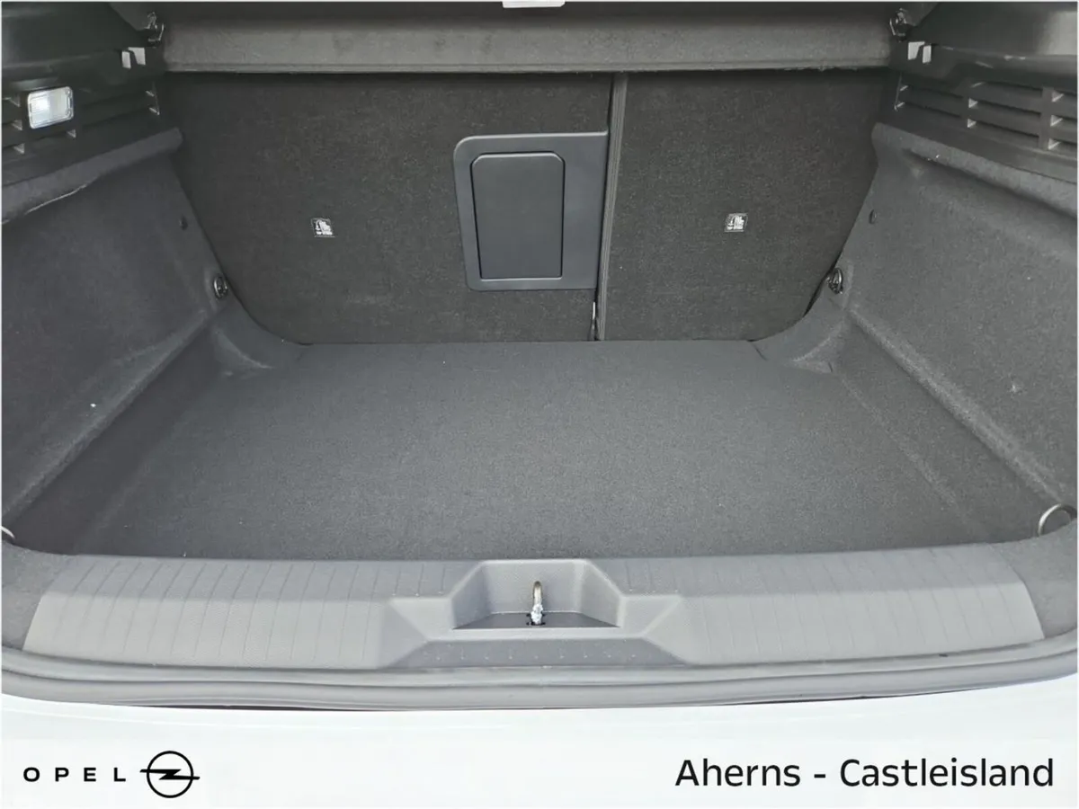 Opel Astra Hatchback, Petrol Hybrid, 2026, White