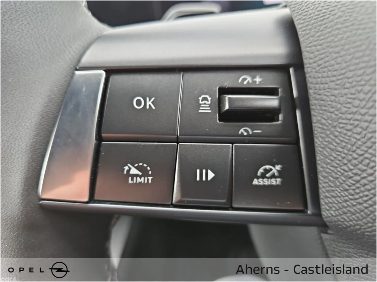 Opel Astra Hatchback, Petrol Hybrid, 2026, White