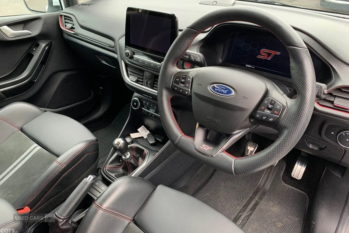 Ford Fiesta Hatchback, Petrol, 2023, White