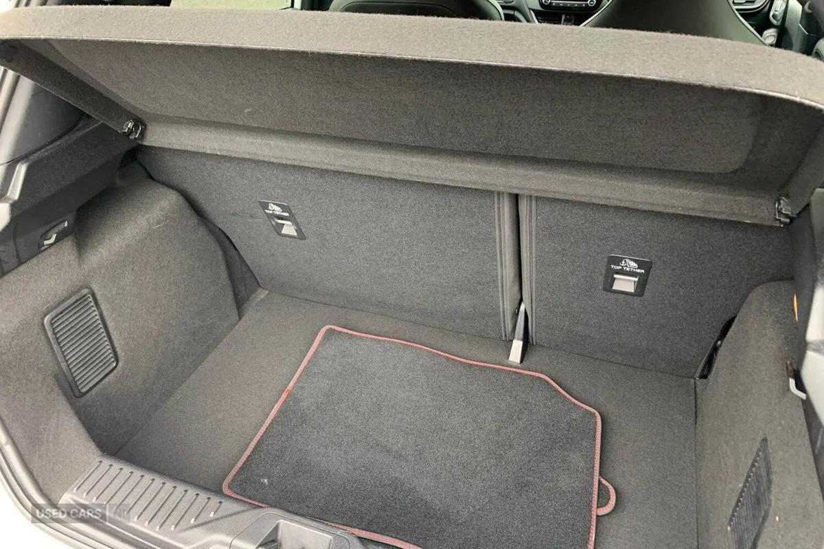 Ford Fiesta Hatchback, Petrol, 2023, White