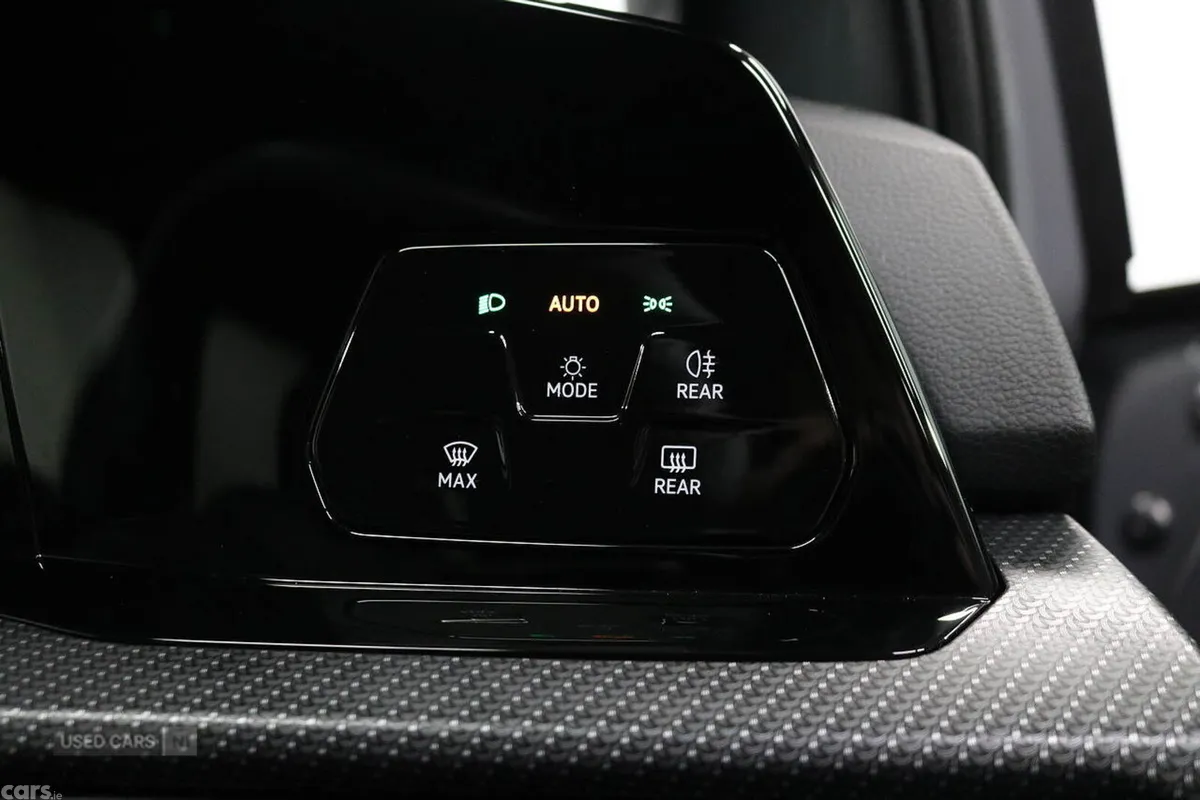 Volkswagen Golf Hatchback, Petrol Hybrid, 2023, Grey