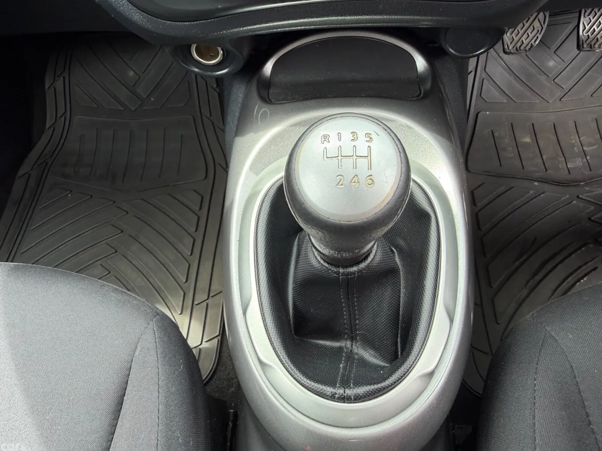 Nissan Juke SUV, Diesel, 2015, Silver