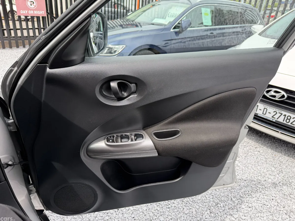 Nissan Juke SUV, Diesel, 2015, Silver