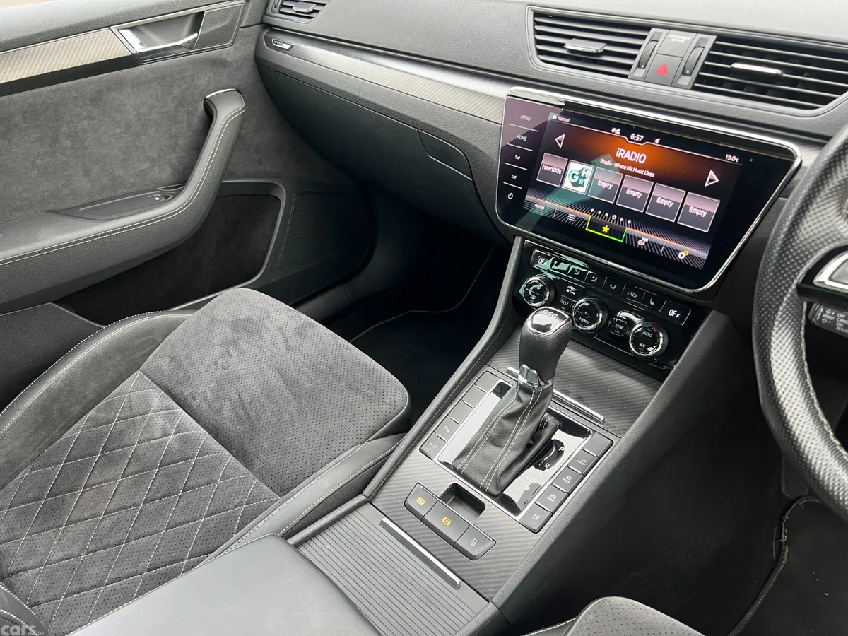Skoda Superb Hatchback, Petrol Plug-in Hybrid, 2020, Grey