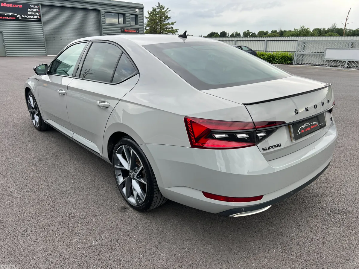 Skoda Superb Hatchback, Petrol Plug-in Hybrid, 2020, Grey